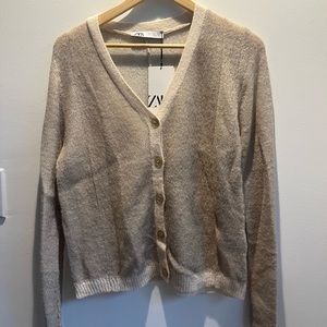 Zara knit sweater size L
